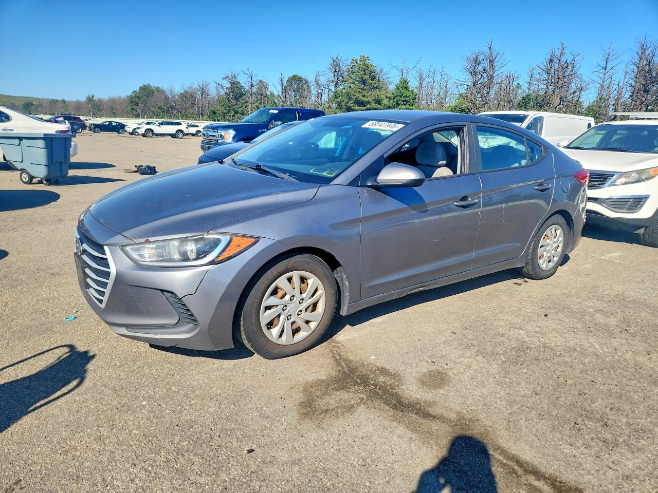 2018 HYUNDAI ELANTRA SE — Front 3/4