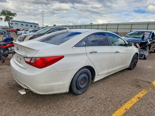2012 HYUNDAI SONATA Middle level