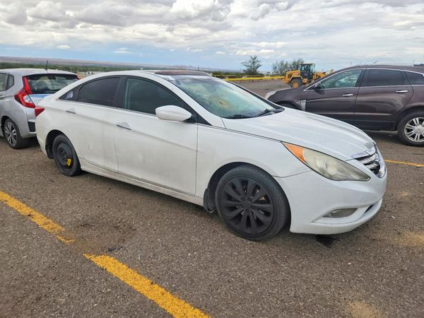 2012 HYUNDAI SONATA Middle level