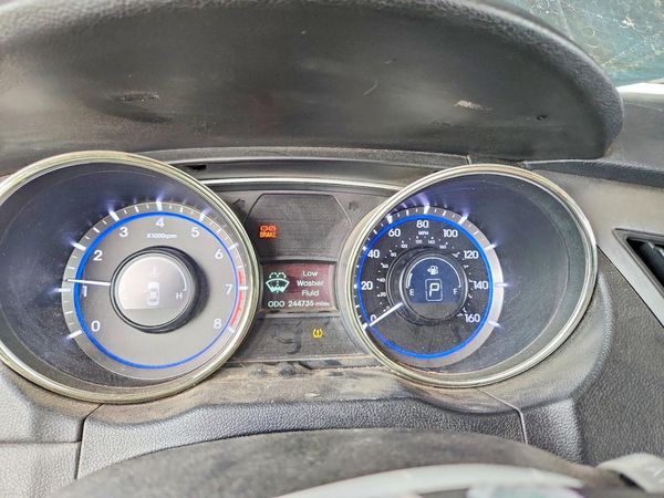 2012 HYUNDAI SONATA Middle level