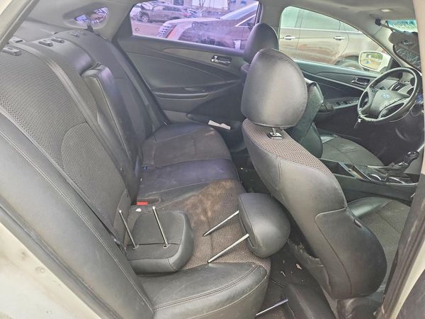 2012 HYUNDAI SONATA Middle level