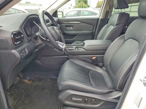 2025 HONDA PILOT — DENT
