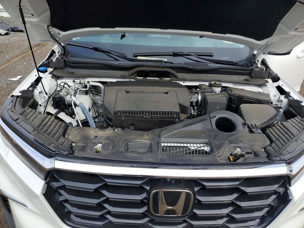 2025 HONDA PILOT — Engine bay