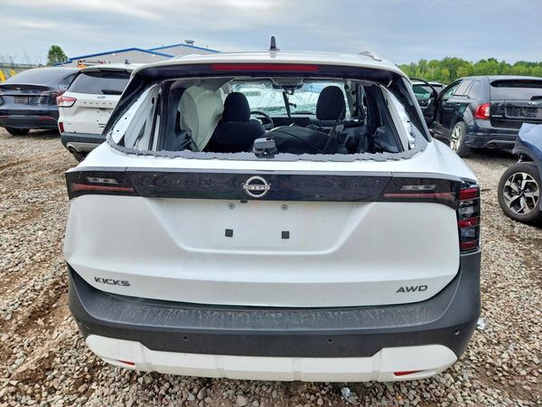 2026 NISSAN KICKS SV — DIRR
