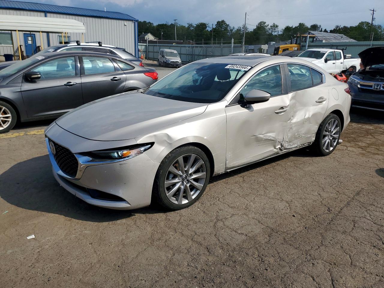 2022 MAZDA 3 — Front 3/4