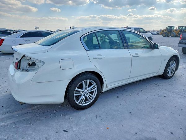 2015 INFINITI Q40 — PSRA