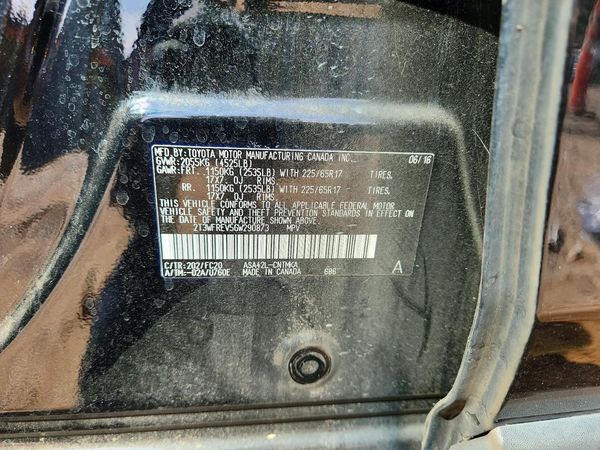 2016 TOYOTA RAV4 XLE (M Grade) — VINS