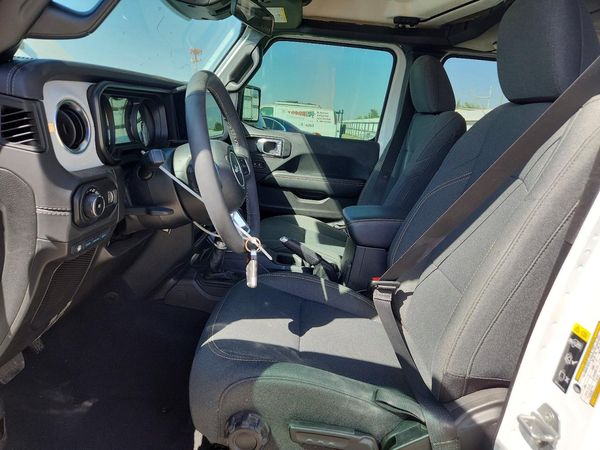 2025 JEEP WRANGLER — DENT
