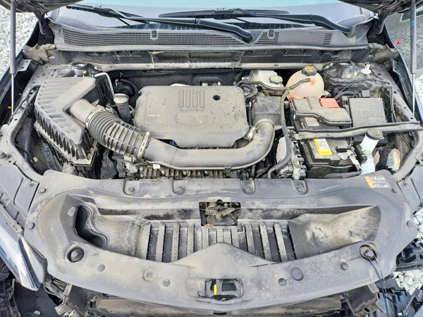 2025 CHEVROLET BLAZER 2LT — Engine bay