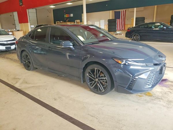2026 TOYOTA CAMRY — Passenger 3/4