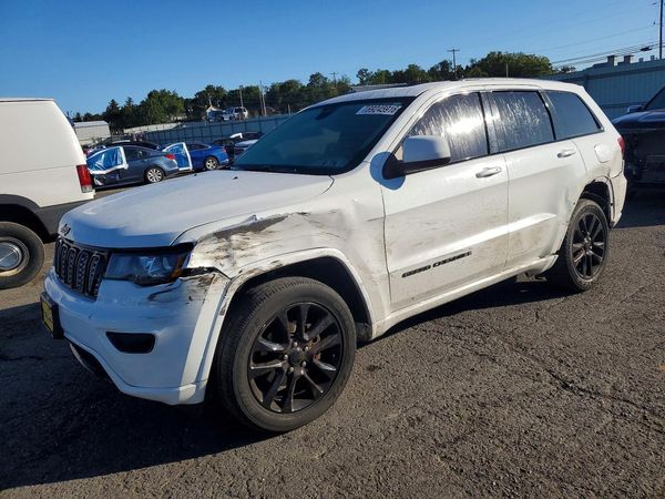 2020 JEEP CHEROKEE — Front 3/4