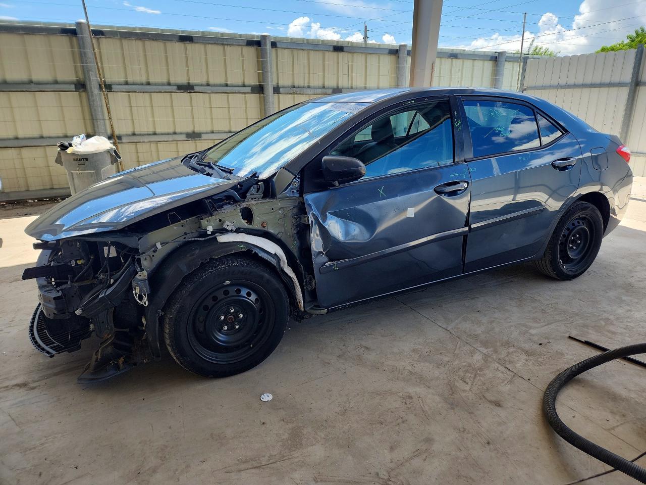 2015 TOYOTA COROLLA L/LE — Front 3/4