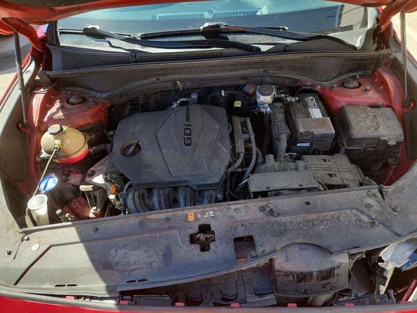 2023 HYUNDAI SANTA FE SEL — Engine bay