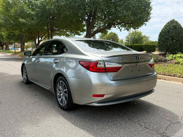 2018 LEXUS ES300 300h