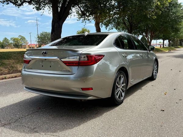 2018 LEXUS ES300 300h