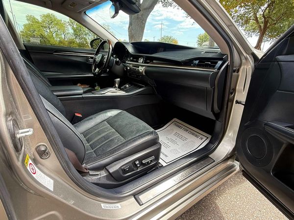 2018 LEXUS ES300 300h