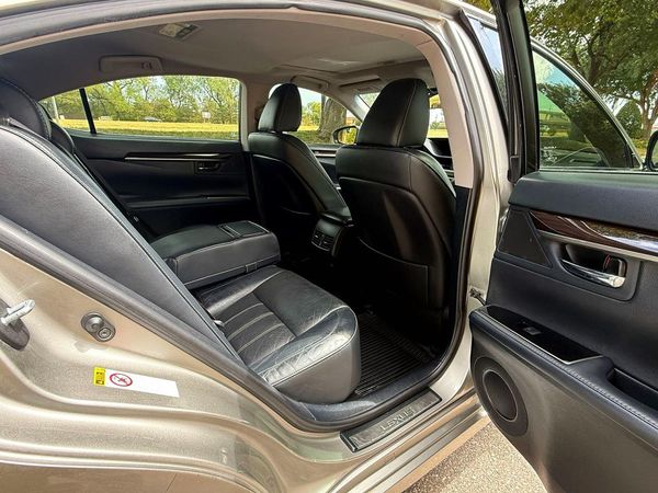 2018 LEXUS ES300 300h