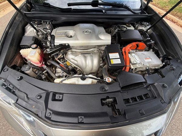 2018 LEXUS ES300 300h