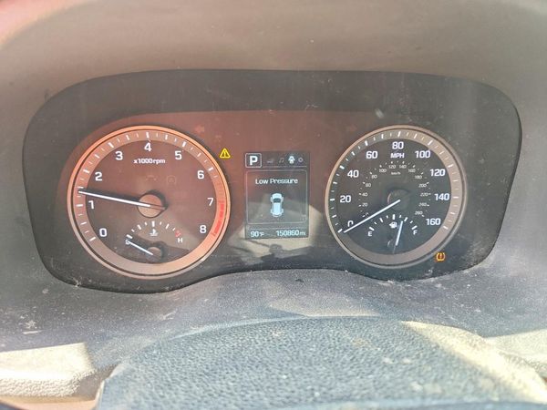 2017 HYUNDAI TUCSON SE (no options)