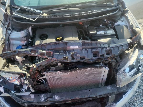 2017 KIA FORTE — Engine bay