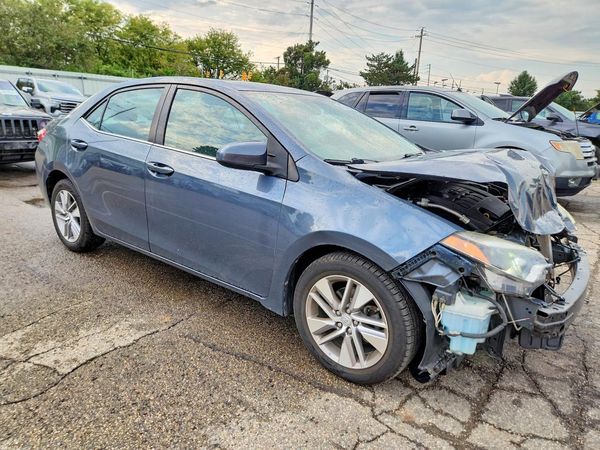 2015 TOYOTA COROLLA — Passenger 3/4