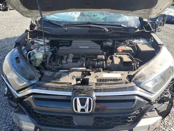 2021 HONDA CRV EX — Engine bay