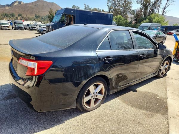 2012 TOYOTA CAMRY