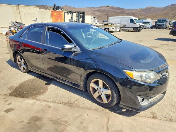 2012 TOYOTA CAMRY