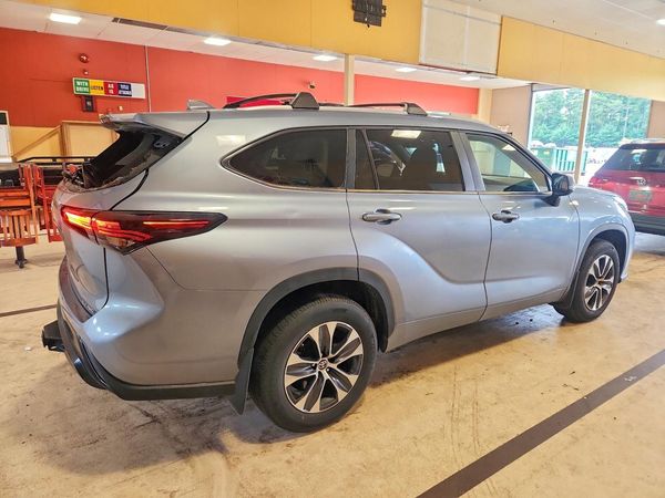 2024 TOYOTA HIGHLANDER