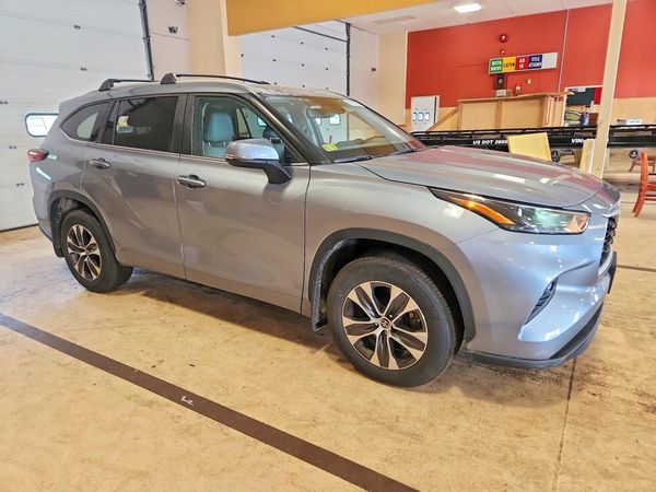 2024 TOYOTA HIGHLANDER
