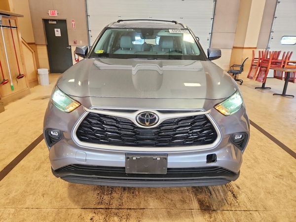 2024 TOYOTA HIGHLANDER