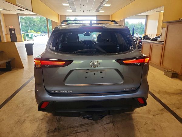 2024 TOYOTA HIGHLANDER