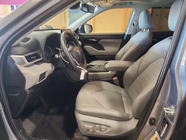 2024 TOYOTA HIGHLANDER