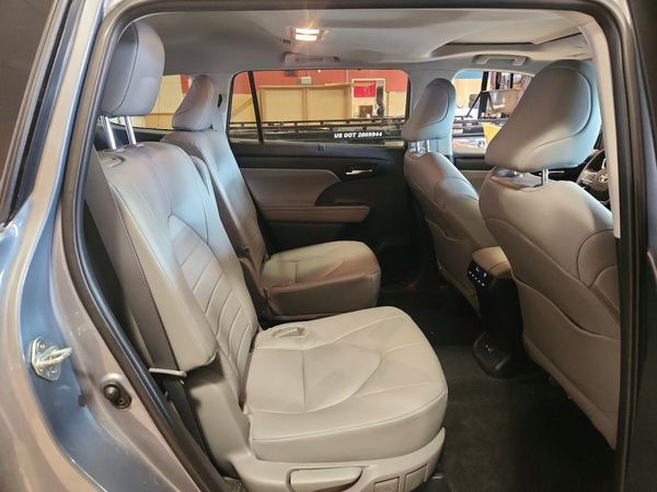 2024 TOYOTA HIGHLANDER