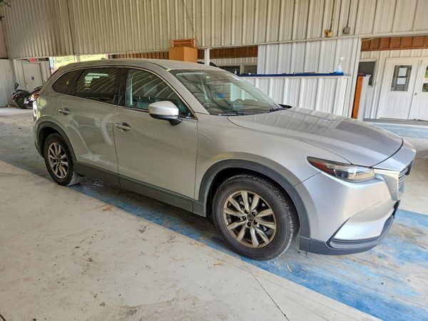 2018 MAZDA CX-9 Touring — Passenger 3/4