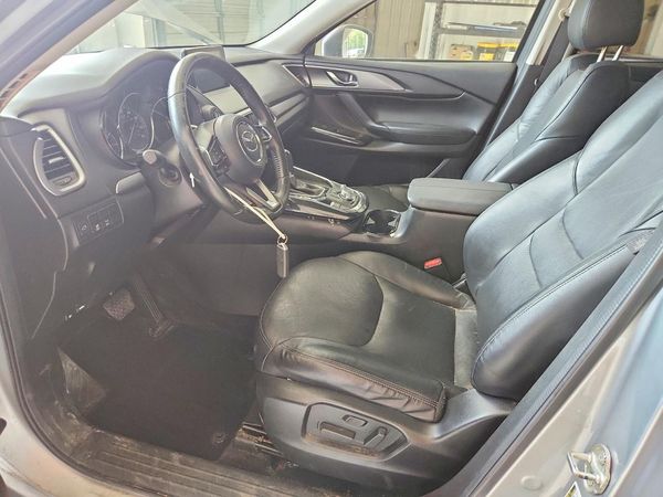 2018 MAZDA CX-9 Touring — DENT