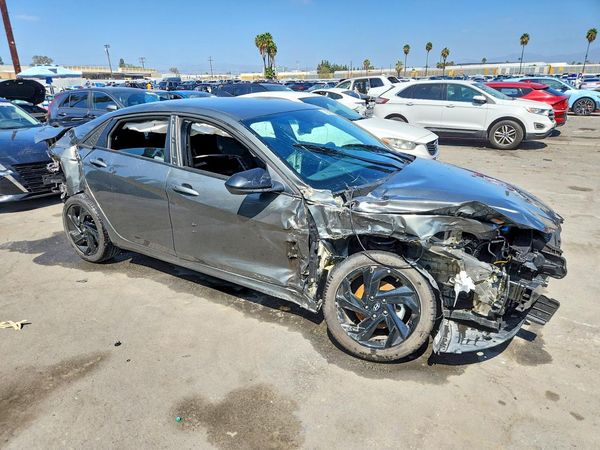 2026 HYUNDAI ELANTRA — Passenger 3/4