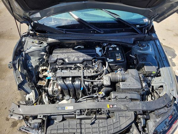 2026 HYUNDAI ELANTRA — Engine bay