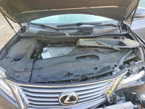 2013 LEXUS RX — Engine bay