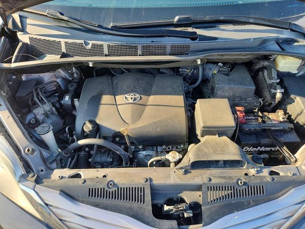 2017 TOYOTA SIENNA