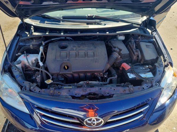2013 TOYOTA COROLLA — Engine bay