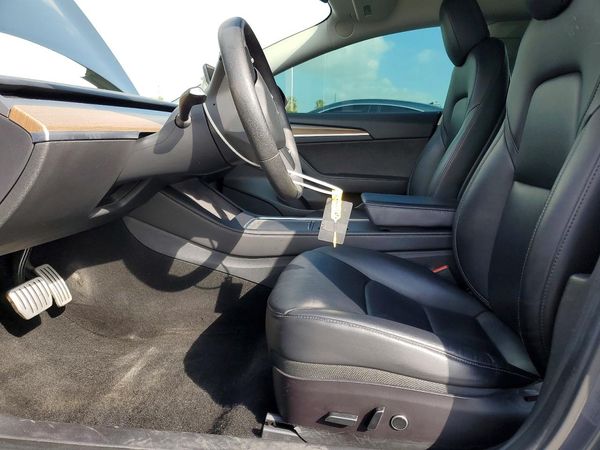 2022 TESLA MODEL 3 — DENT
