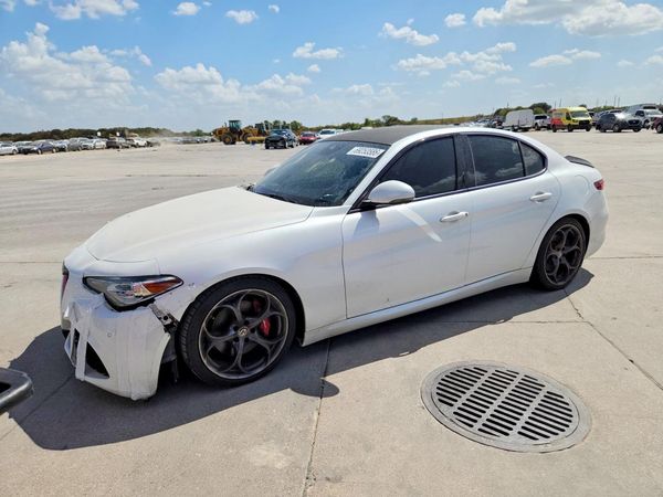 2017 ALFA ROMEO GIULIA TI RWD — Front 3/4