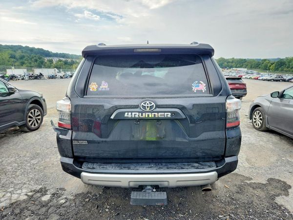 2018 TOYOTA 4RUNNER — DIRR