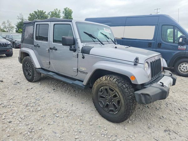 2013 JEEP WRANGLER Sahara — Passenger 3/4