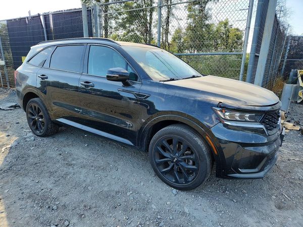 2021 KIA SORENTO — Passenger 3/4