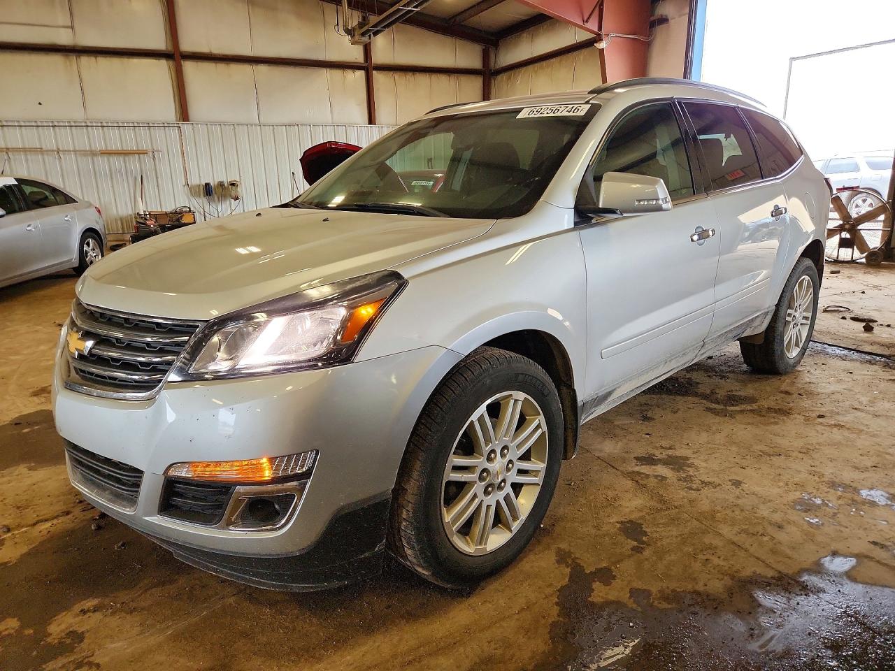 2015 CHEVROLET TRAVERSE 1LT — Front 3/4