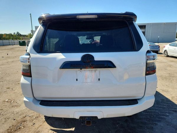 2021 TOYOTA 4RUNNER Venture
