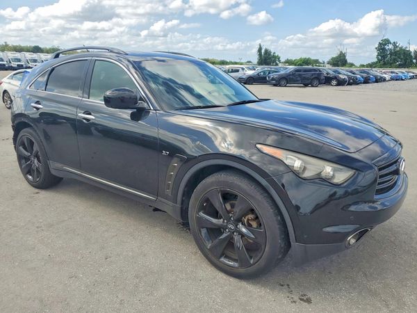 2016 INFINITI QX70 — Passenger 3/4