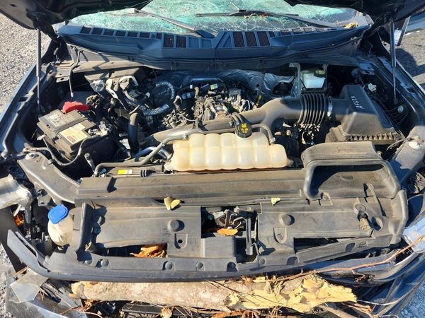 2022 FORD F150 — Engine bay